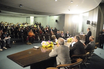 pubblico in sala plenaria.jpg